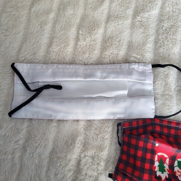 Set Of 4 Christmas Washable Masks Virus Prevention - Picture 4 of 4